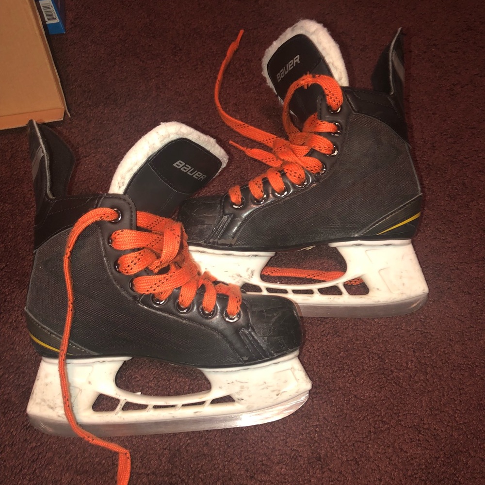 Boys Ice Hockey Skates (laces included)